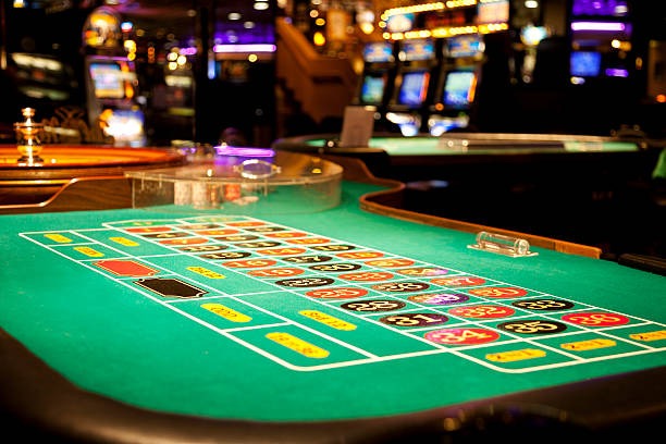 mesinmpo Cash Out interface during live roulette game with real-time offer display
